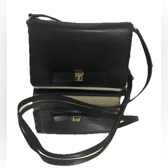 kate spade Handbags - Kate Spade Wicker and Leather Crossbody